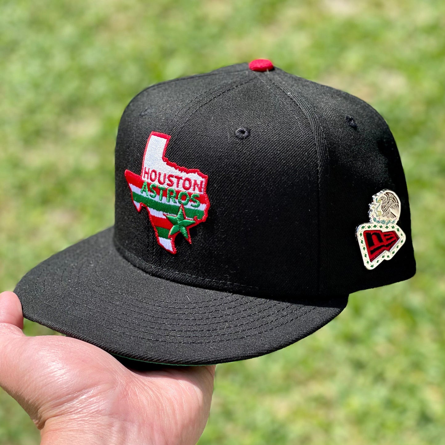 Patria Mexico New Era Logo Frame Pin