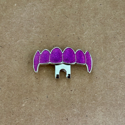 Teeth Grill Hat Clip “No Karo" - Silver Metal