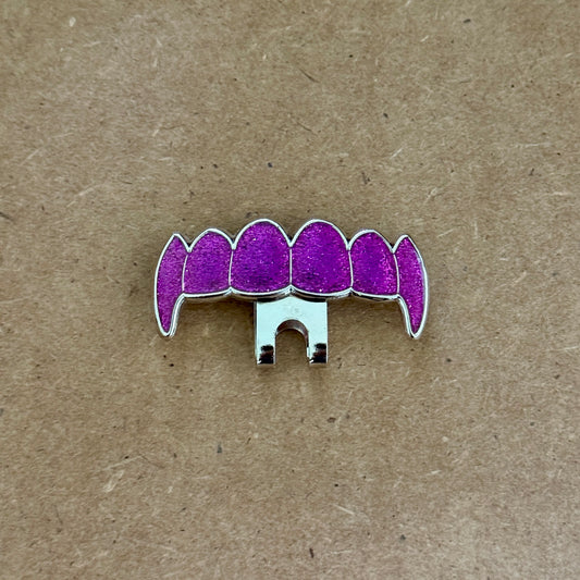 Teeth Grill Hat Clip “No Karo" - Silver Metal