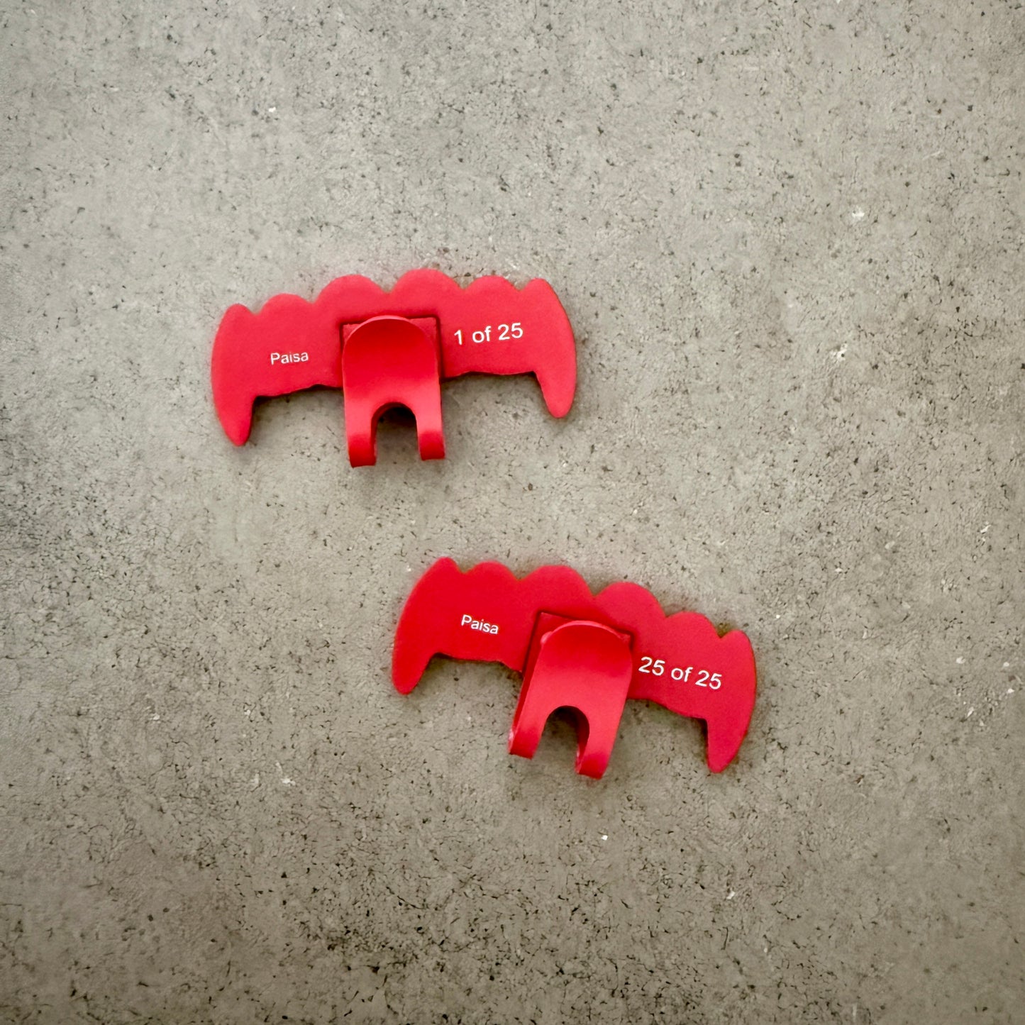 Teeth Grill Hat Clip “Paisa” Mexico - Red
