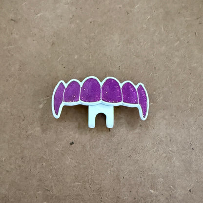 Teeth Grill Hat Clip “No Karo" - White